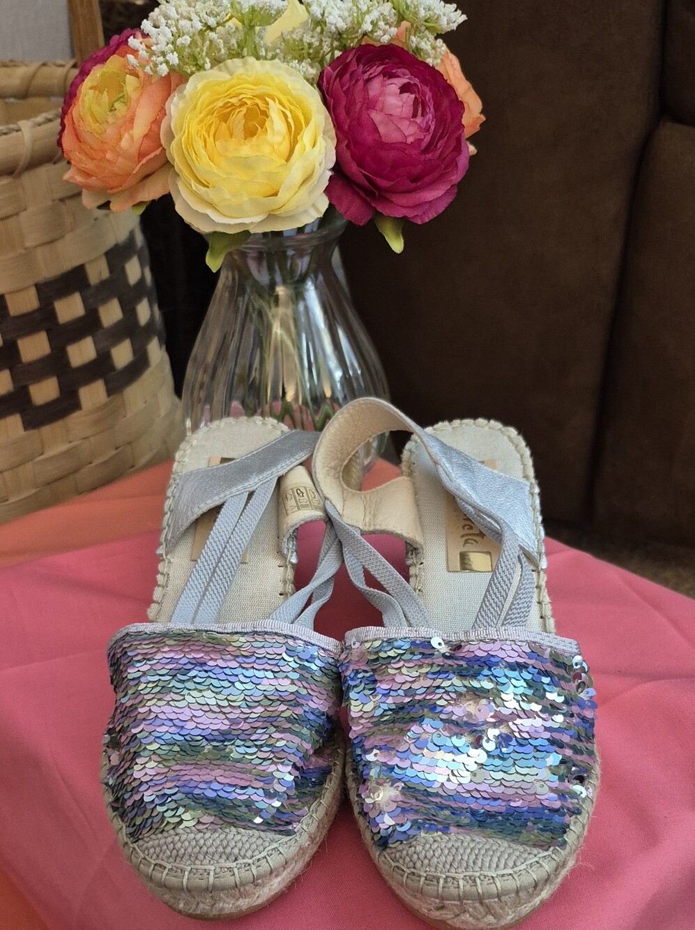 Vidorreta Sequined Wedge Sandal. SIZE 6.5. 37 EUROPEAN. NEW W/O TAGS